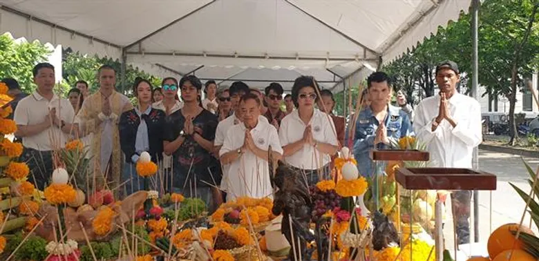 ไฟว์สตาร์ โปรดักชั่น บวงสรวงภาพยนตร์ตลกชวนสยองเรื่องใหม่ “พี่นาค” เตรียมสนุกไปพร้อมกันต้นปี 2019 ในโรงภาพยนตร์