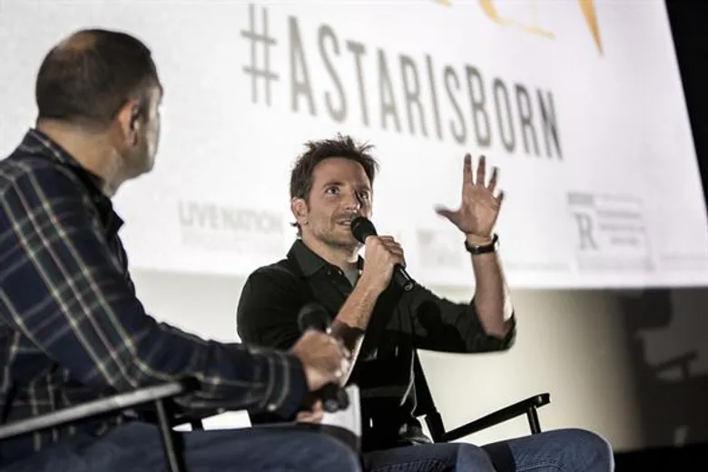 ทัวร์ต่อไม่รอแล้วนะ! แบรดลีย์ คูเปอร์ เดินสายโปรโมท A Star Is Born ต่ออีก 3 เมืองในสหรัฐอเมริกา