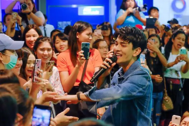 ศูนย์การค้าเกตเวย์ เอกมัย จัดงาน "Fab Fin...