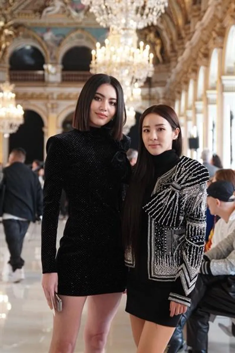 วันแรกก็สยบทุกสายตา!! ใหม่ ดาวิกา เผยโฉม มาในลุคสาวปารีเซียง ใน Paris Fashion Week 2018