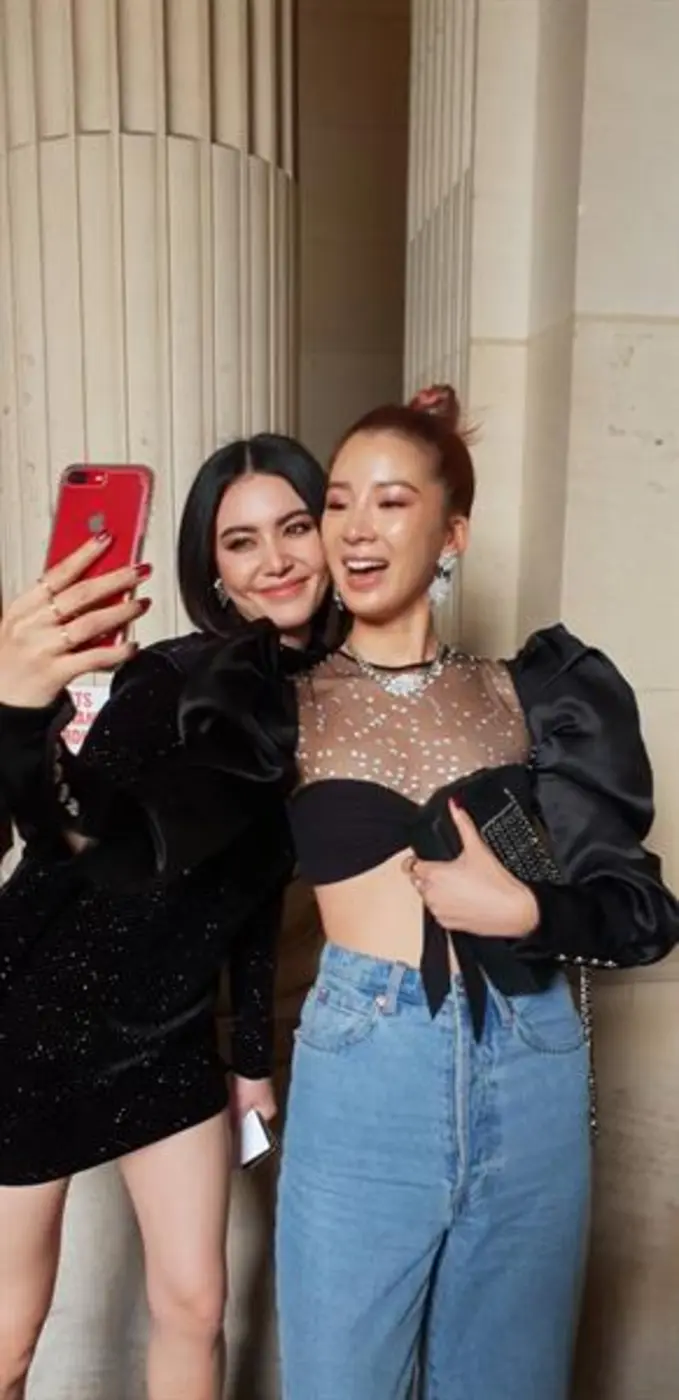วันแรกก็สยบทุกสายตา!! ใหม่ ดาวิกา เผยโฉม มาในลุคสาวปารีเซียง ใน Paris Fashion Week 2018
