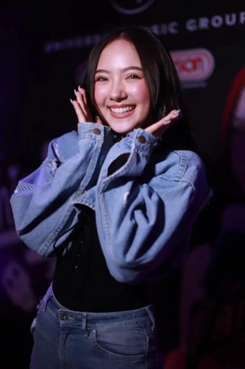 โคตรดีในดวงใจจริงๆ เลยเจ้าค่า สำหรับนักร้...