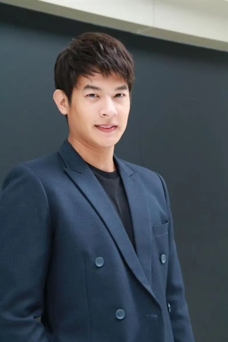 “เพื่อน- คณิน” เป็นปลื้ม เล่น “ ริมฝั่งน้ำ” ได้ร่วมงานนักแสดงอาวุโสระดับตำนาน สุดอบอุ่น