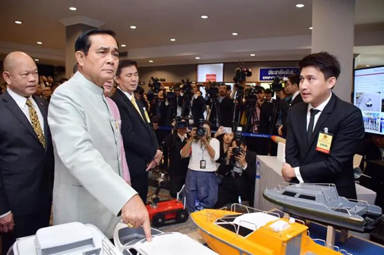 ก.วิทย์ฯ นำ “นวัตกรรมยานพาหนะสมัยใหม่ และเทคโนโลยีป้องกันประเทศ ผลงานวิจัยร่วมผู้ประกอบการไทยโชว์ทำเนียบรัฐบาล