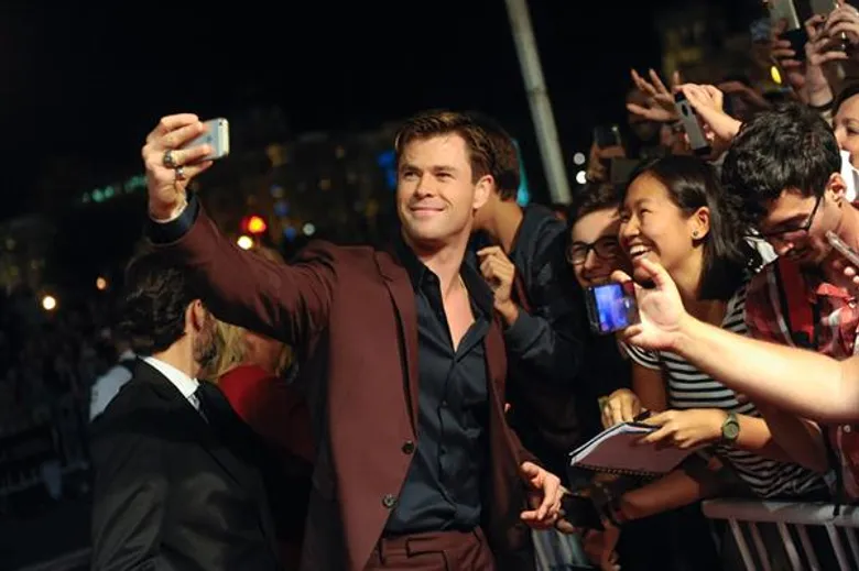 สองหนุ่ม ดรูว์ ก็อดดาร์ด, คริส เฮมส์เวิร์ธ จาก Bad Times at the El Royale เดินทางร่วมงาน 66th San Sebastian International Film Festival