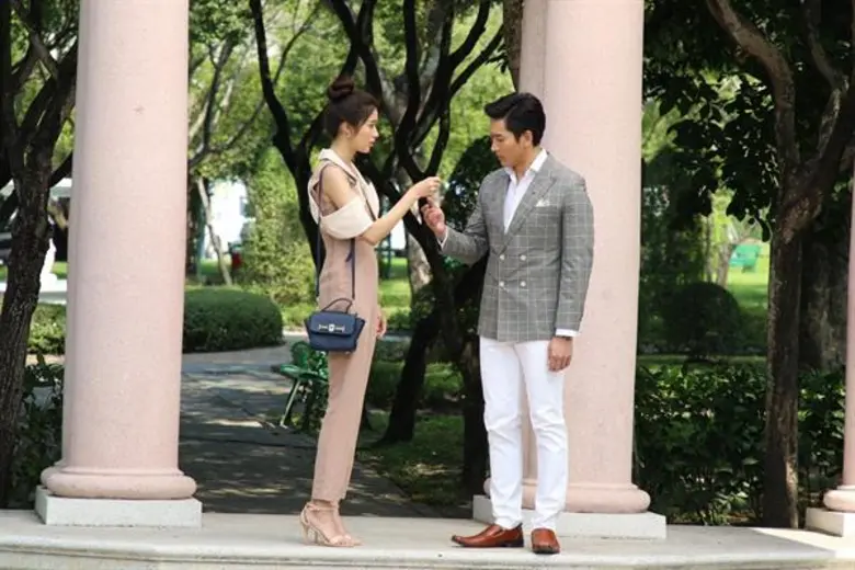 “ไนกี้-แก้ว” กอดหวานส่งท้าย “รักฉันสวรรค์จัดให้”!!