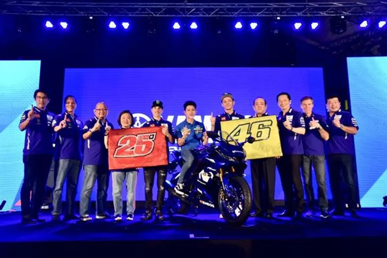 “ยามาฮ่า” จัดมีทติ้งสุดใกล้ชิด “รอสซี่-บีญาเลส” พร้อมเปิดตัว R15 ลายพิเศษ แฟนโมโตจีพีร่วมกิจกรรมอย่างคับคั่ง!!!