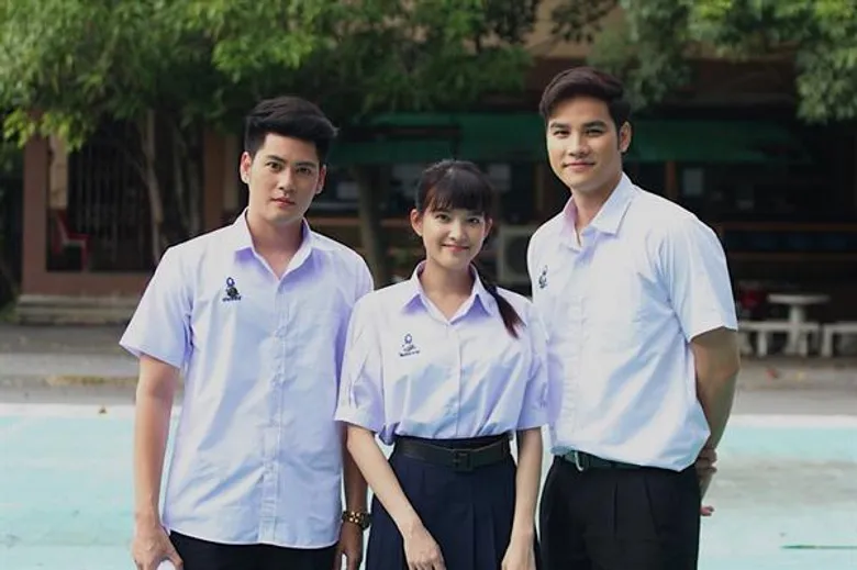 ช่อง 3 นำเสนอ ซีรีส์สะท้อนกรรมเรื่องใหม่ “The mirror กระจกสะท้อนกรรม” เรื่องสั้นที่สะท้อนถึง กรรมดี และ ไม่ดี ให้ทุกคนได้หันกลับไปมองตัวเอง