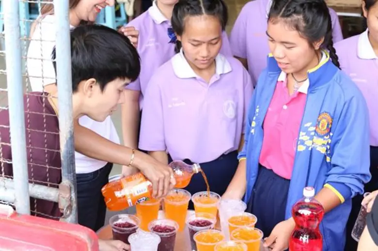 “กล้วย อาร์สยาม” ฉลองวันเกิดเลี้ยงอาหารเด็ก โรงเรียนธรรมจาริณี ชวน “ลาล่า หญิง-ธิติกานต์” ร่วมมอบความสุขให้เด็กด้อยโอกาส