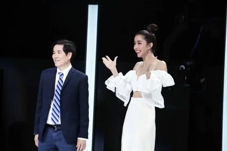 การเปลี่ยนโฉมครั้งสำคัญกำลังจะเกิดขึ้นอีกครั้ง พร้อม 4 พิธีกรใหม่ที่คุณต้องร้องว้าว ในรายการ Let Me In Thailand Season 4 Reborn เริ่ม อาทิตย์ที่ 21 ต.ค.นี้