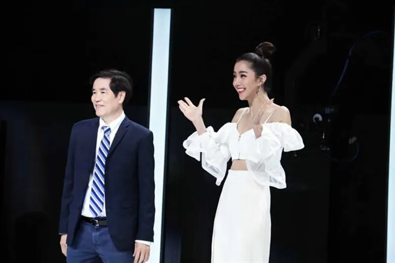 การเปลี่ยนโฉมครั้งสำคัญกำลังจะเกิดขึ้นอีกครั้ง พร้อม 4 พิธีกรใหม่ที่คุณต้องร้องว้าว ในรายการ Let Me In Thailand Season 4 Reborn เริ่ม อาทิตย์ที่ 21 ต.ค.นี้
