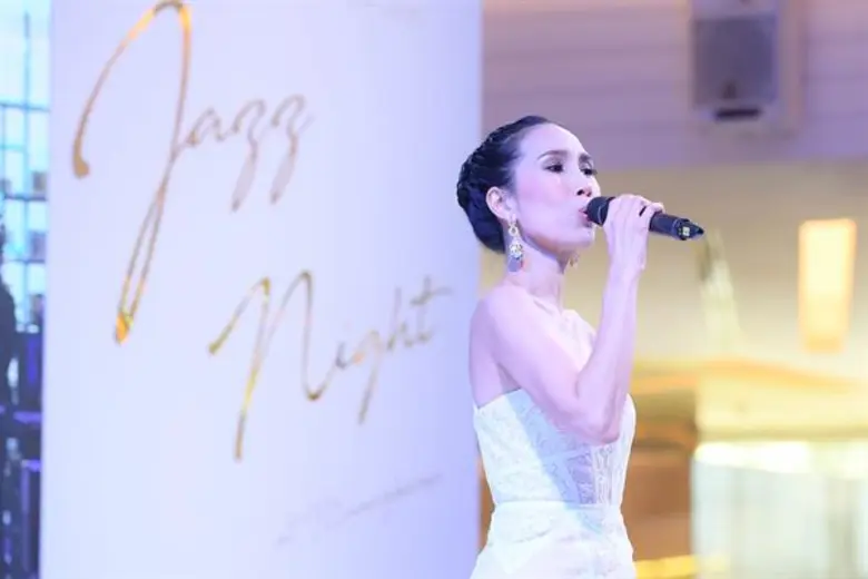 “เมืองโบราณ” จีบ Kenny G (เคนนี่ จี) เปิดการแสดงเมืองไทย คอนเสิร์ตการกุศล Charity Jazz Night at Muangboran with Kenny G อลังการณ์สุดๆ เมื่อสุดยอดศิลปินและสุดยอดสถาปัตยกรรม
