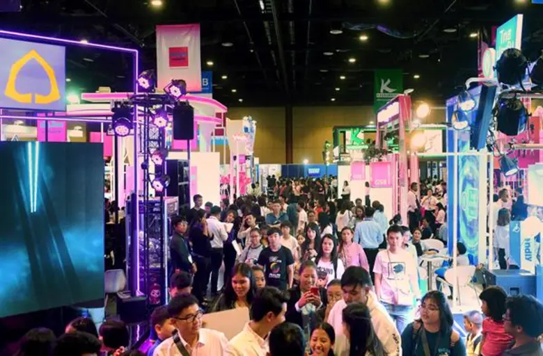 มันนี่ เอ็กซ์โป อุดรธานี 2018 เงินสะพัด 8 พันล้าน แห่ลงทุนเพิ่มความมั่งคั่ง-กองทุน AI ฮิต