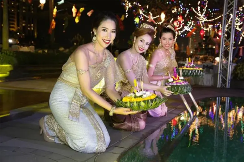 ร่วมเฉลิมฉลองเทศกาลลอยกระทงประจำปี พ.ศ. 2561 พร้อมย้อนรำลึกถึงบรรยากาศสมัยรัตนโกสินทร์ ณ โรงแรมแชงกรี-ลา กรุงเทพฯ