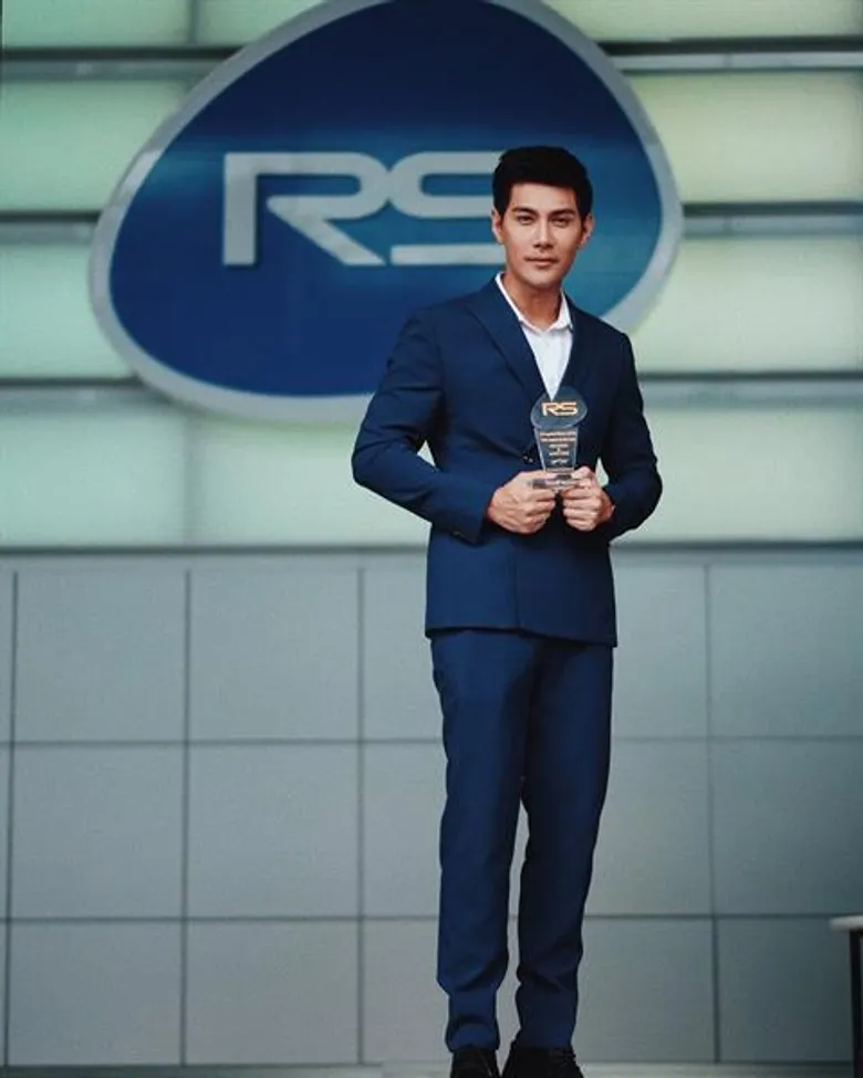 ห่างหน้าจอ “มังกร-ปภาวิน” ปัดเป็นพระเอกที่ถูกลืม ย้ำ ไม่คิดแข่งขันกับใคร ชีวิตนี้มีให้ครอบครัว ความรัก และความฝัน
