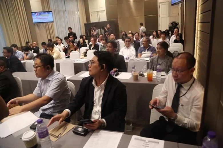 สมาคมผู้สื่อข่าวไทย-จีน ร่วมกับ DPU จัดเสวนาโต๊ะกลม สงครามการค้าจีน-อเมริกา