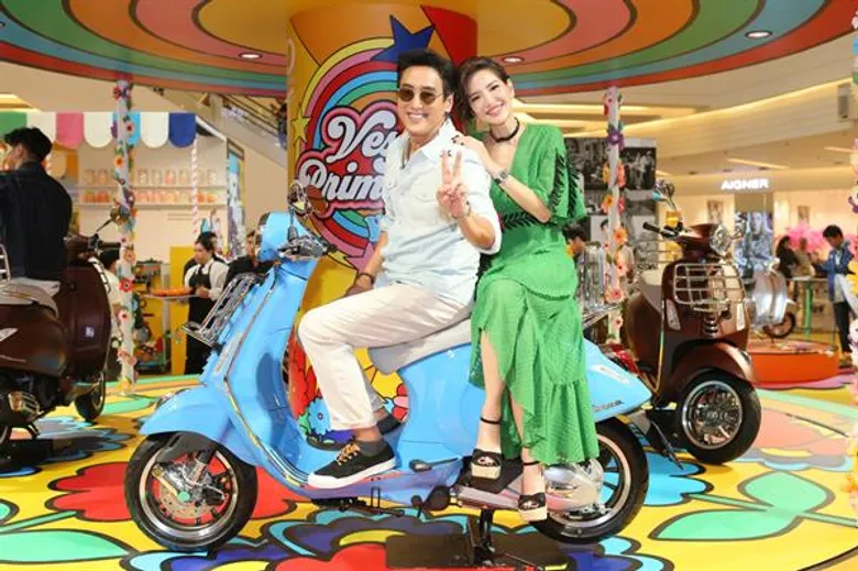 เวสป้า ชวนเฉลิมฉลองครบรอบ 50 ปี ของการถือกำเนิดสกู๊ตเตอร์พรีเมี่ยมไอคอน “เวสป้า พรีมาเวร่า” ย้อนรำลึกและส่งต่อความสนุกสุดคลาสสิกด้วยกลิ่นอายแห่งยุค '60s ในงาน Vespa Primavera Wonderland