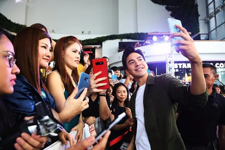 เบทาโกร ชวน โป๊ป-ธนวรรธน์ โชว์เมนูเด็ดไส้กรอกรมควัน เสิร์ฟแฟนคลับอร่อยฟินสุดเอ็กซ์คลูซีฟ