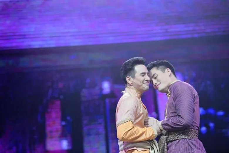 เทปพิเศษในวันหยุดพิเศษ กับ "บุพเพสันนิวาสแฟนมีตติ้ง" มากรี๊ดกันให้บ้านแทบแตกกันดูบ้าง!!!!!