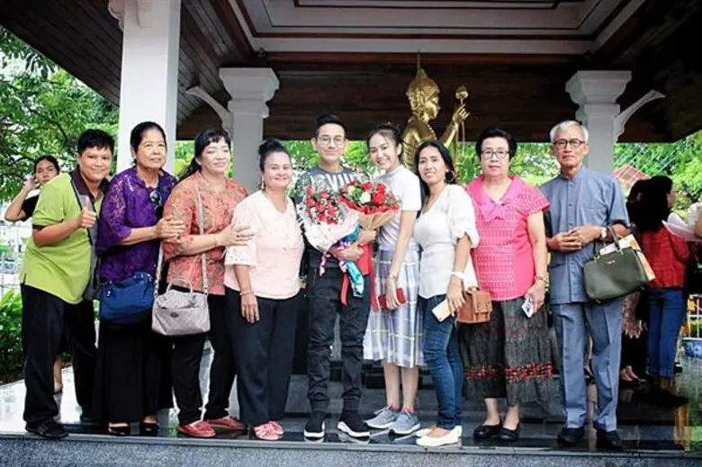 ไชยา มิตรชัย และครอบครัว น้องมิตร มิตรชัย...