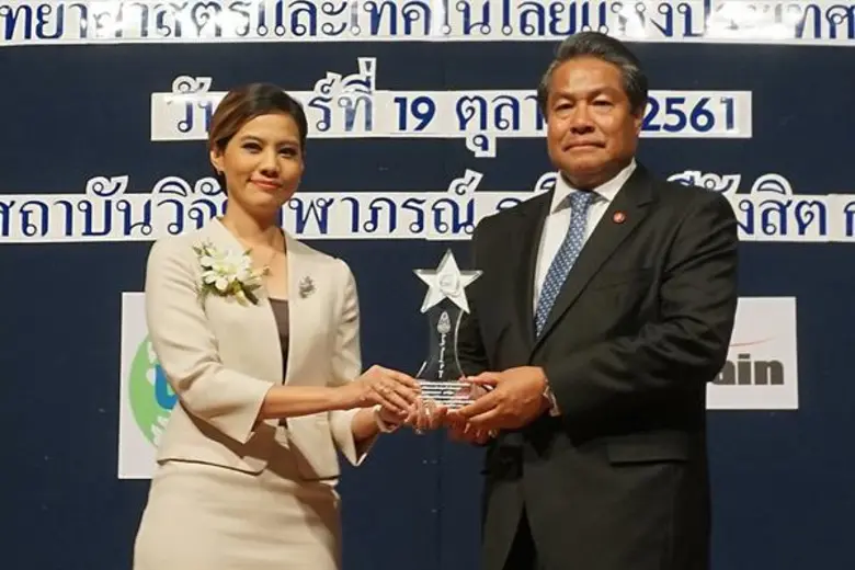 น.ส.อรลดา เผ่าวิบูล กรรมการบริหาร และรองก...