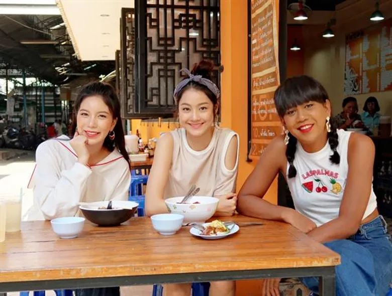 ทีวีไกด์: รายการ “#TEAMGIRL” “เจนนี่-มุก-น้ำตาล” พาเที่ยวชุมชมเก่าแก่ริมแม่น้ำเจ้าพระยา จัด “5 ร้านอร่อย ดี ที่ศรีย่าน”