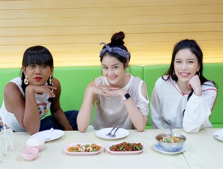 ทีวีไกด์: รายการ “#TEAMGIRL” “เจนนี่-มุก-น้ำตาล” พาเที่ยวชุมชมเก่าแก่ริมแม่น้ำเจ้าพระยา จัด “5 ร้านอร่อย ดี ที่ศรีย่าน”