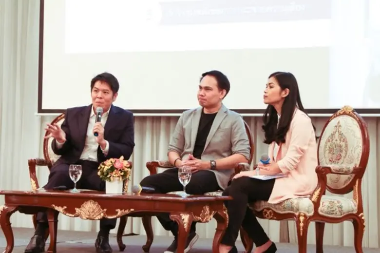 เมื่อเร็วๆ นี้ ดร.ธนาวุฒิ พรโรจนางกูร (ซ้...