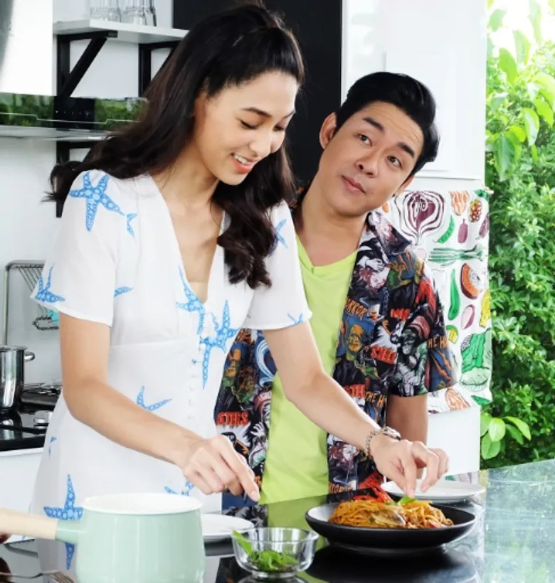 ทีวีไกด์: รายการ “ระเบิดครัว” ขำสุดขั้วกับ “บูม สุภาพร”