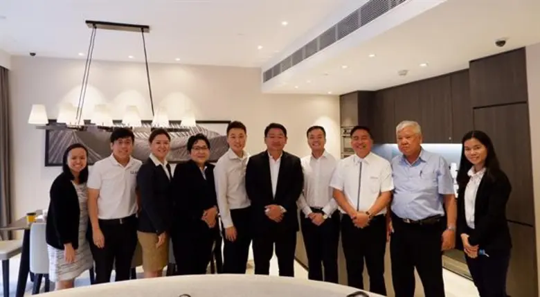 นายสมภพ ศักดิ์พันธ์พนม (ที่ 3 จากขวา) ประธานกรรมการ...
