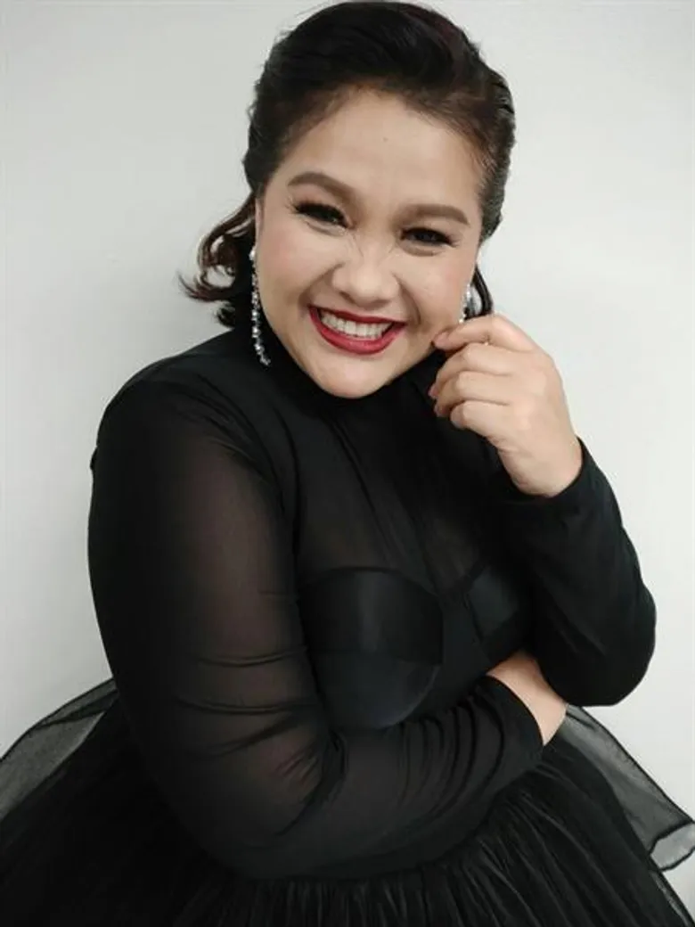 งานคอนเสิร์ตการกุศล "เพื่อนรัก นักร้อง เพื่อน้องรัก" ของสองเพื่อนซี้ เบคกี้-รมิดา รัสเซลล์ ผู้บริหาร บมจ.ไอ.ซี.ซี.อินเตอร์เนชั่นแนล กับ เจี๊ยบ-นนทิยา จิวบางป่า