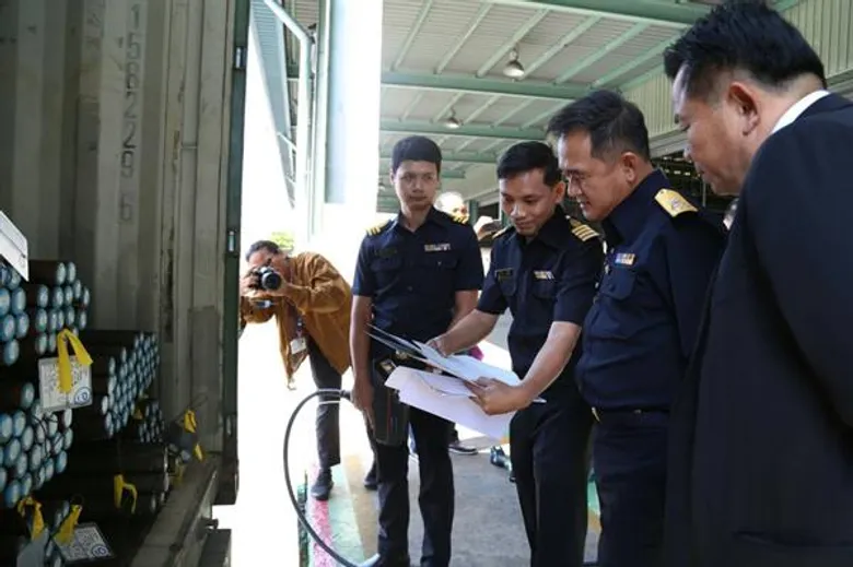 สำนักงานศุลกากรท่าเรือแหลมฉบัง แถลงข่าวจับกุมสินค้าหลีกเลี่ยงข้อห้าม ข้อจำกัด ในการนำเข้าและส่งออก