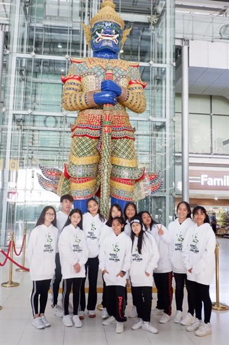 นุ้ย-เกศริน นำทีมเยาวชนไทย เข้าประกวดเต้นที่ประเทศจีน