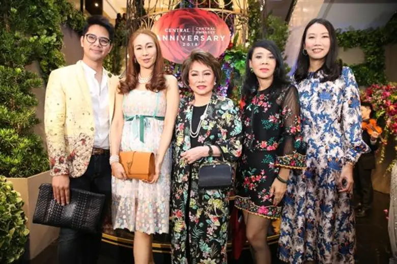 “71 ปี ห้างเซ็นทรัล” จัดใหญ่เนรมิตดอกไม้นับล้านดอกให้เป็นสวนสวรรค์แห่งดอกไม้นานาพรรณบานสะพรั่ง