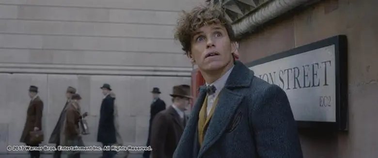 Movie Guide: อัปเดต 2 คลิป Fantastic Beasts: The Crimes of Grindelwald เผยที่หลบภัยของ นิวท์ สคามันเดอร์ และเมื่อต้องเลือกข้าง