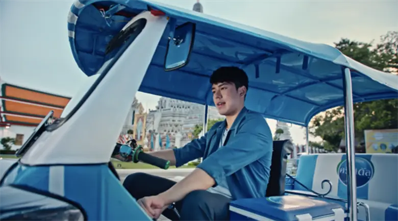 คริสตัลส่งแคมเปญใหม่ “นั่งตุ๊กตุ๊ก บุกงานศิลป์ ฟินกับนาย ณภัทร” ต้อนรับเทศกาลศิลปะร่วมสมัย “บางกอก อาร์ต เบียนนาเล่”