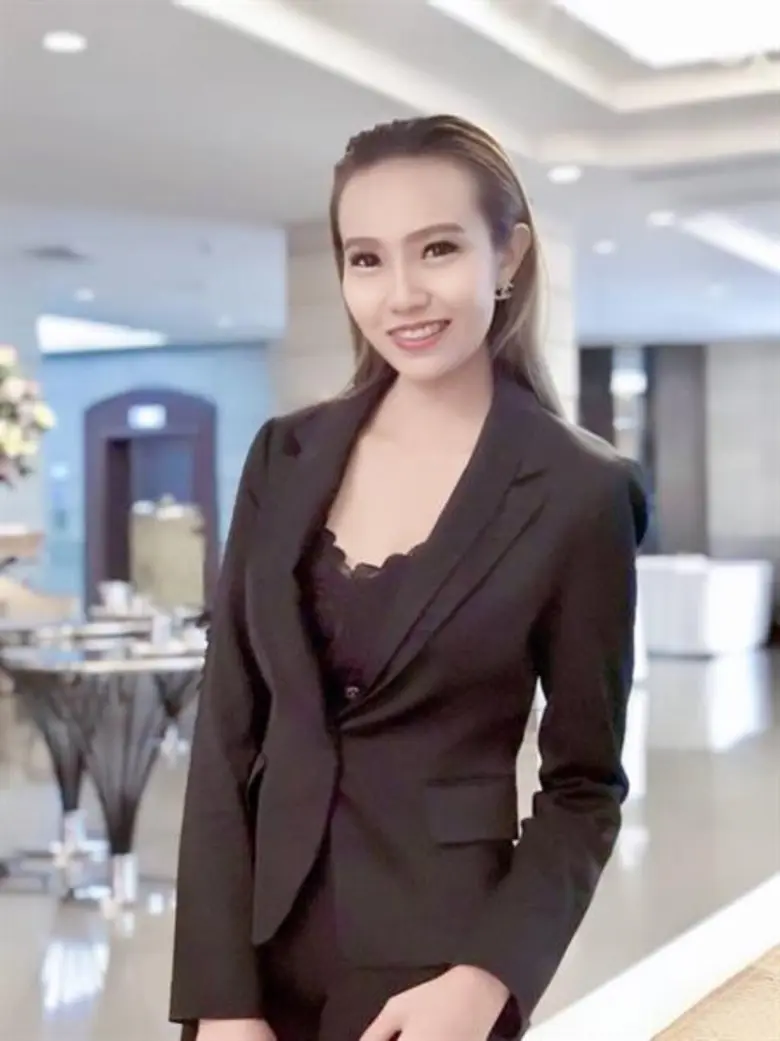 หนึ่งคนไม่จำเป็นต้องมีหนึ่งอาชีพ!! บอสสาว...