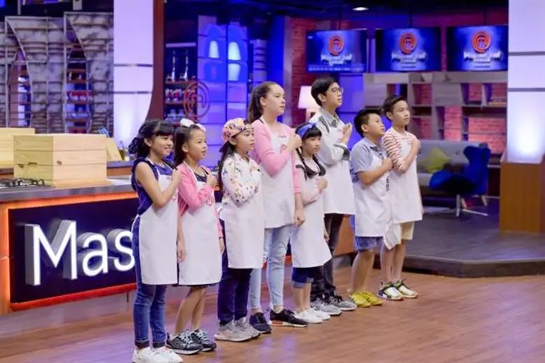 ทีวีไกด์: รายการ “มาสเตอร์เชฟ จูเนียร์ ประเทศไทย” 8 คนสุดท้าย สุดเข้มข้น!! “เชฟป้อม-เชฟเอียน-พี่อิ๊งค์” จัดบททดสอบสุดหิน