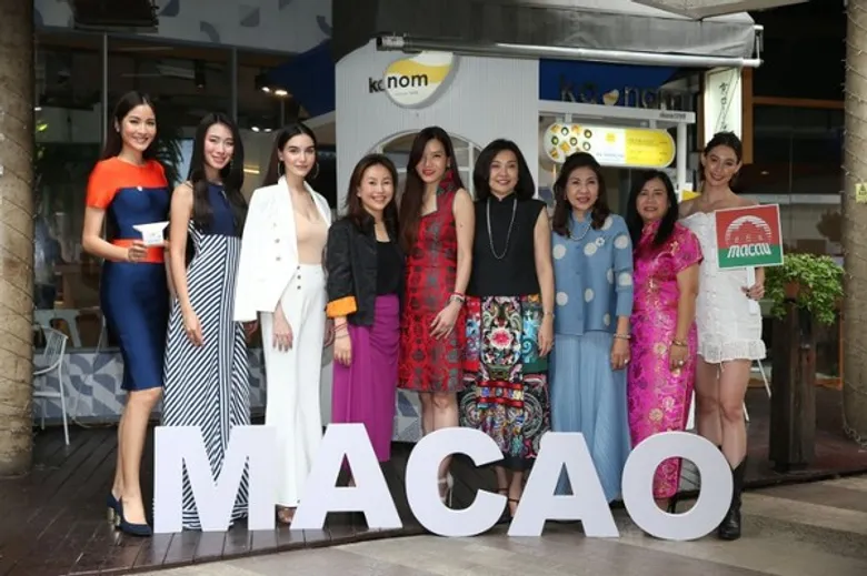 เซเลบวีวีไอพี แฟนคลับร้าน Kanom ตบเท้าร่วมงานเปิดตัวแคมเปญ “Kanom x Macao Government Tourism Office : Kanom @ AroiMakMak” MACAO (ORANGE) EGG TART ทาร์ตส้มแมนดารินไวท์ช็อกโกแลตใหม่ล่าสุด ความอร่อยต้องลอง!!!