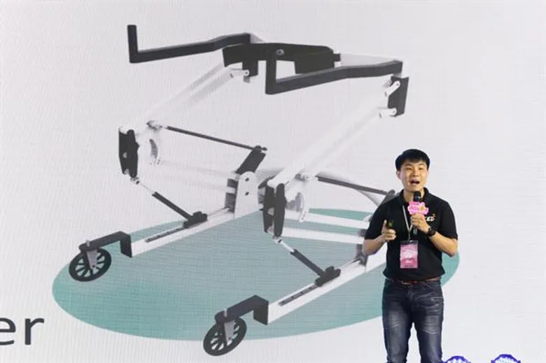 ทีม Space Walker ชนะเลิศคว้าเงินทุน 1 ล้านบาท โครงการประกวด GSB สุดยอด SMEs Startup ตัวจริง