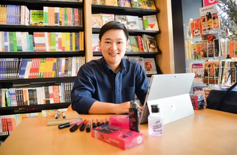 แจ่ม คอสเมติกส์ ขวัญใจสาวไทยทุกสีผิว หลากอารมณ์ ต่างสไตล์ จัดทัพลิปสติกหลากเฉดสีสื่ออัตลักษณ์ไทย