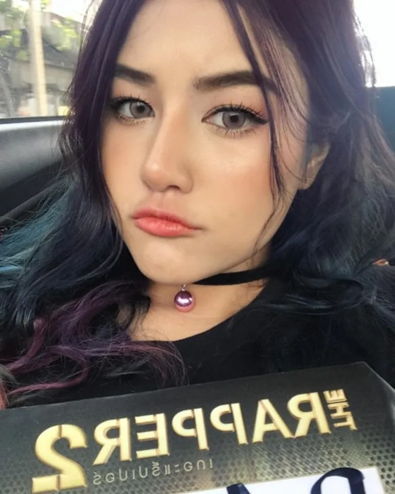 สวยขึ้น “ไนซ์ Cyanide” แร็ปเปอร์สาว โชว์หน้าเรียว เท่ห์มีสไตล์