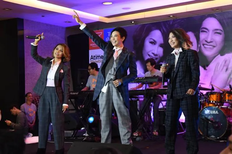 ธนชาต ประกาศความสำเร็จปรากฏการณ์บัตรเต็มทุกที่นั่งในหลายคอนเสิร์ตที่ผ่านมา ล่าสุดคอนเสิร์ต “สาว สาว สาว #ไม่ใช่ฝันไป” มอบสิทธิพิเศษแทนคำขอบคุณลูกค้าทั่วประเทศ พร้อมเดินหน้ามอบความสุขผ่านกิจกรรมสุดพิเศษอย่างต่อเนื่อง