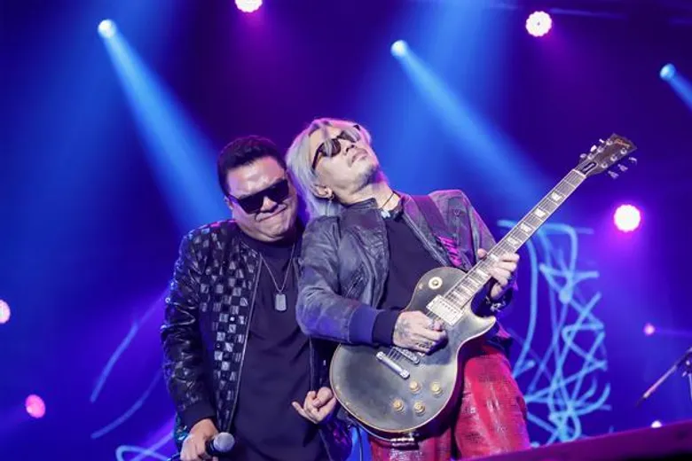 FLY PROJECT “เพื่อนพ้องร้องเพลงฟลาย” มันส์สุดๆ สมการรอคอย ฮิวโก้-บิลลี่-ปู แบล็กเฮด นำทีมเพื่อนศิลปิน ร่วมร้องเพลงฮิตวงฟลาย