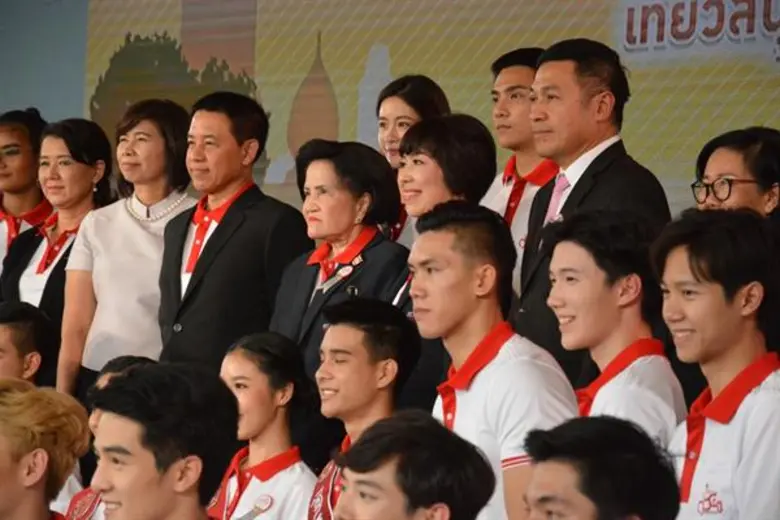 ผู้แทนช่อง 3 ร่วมงานแถลงข่าวการจัดงานกาชาดประจำปี ๒๕๖๑ ภายใต้แนวคิด “๑๒๕ ปี สภากาชาดไทย ร้อยดวงใจ ส่งต่อการให้ที่งดงาม”