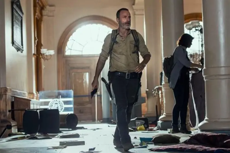 “เอก ธนโชติ” ตื่นเต้น!! ชวนสาวกวอล์กเกอร์ดูซีรีส์ “The Walking Dead Season 9”