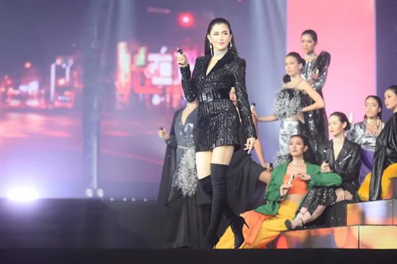 'เบลล่า’ นำทีมดาราโชว์สุดฟิน ร่วมเคาท์ดาวน์สู่งาน “Lazada 11.11 Shopping Festival” เทศกาลช้อปปิ้งที่ใหญ่ที่สุดในประเทศไทย วันเดียวแห่งปี