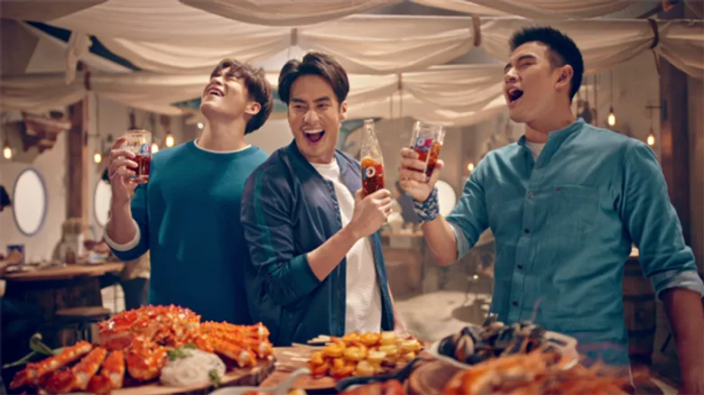 TVC ภาพยนตร์โฆษณาชุด "ภารกิจ" ภายใต้แคมเปญที่พูดถึงการดื่มเอสโคล่าคู่กับมื้ออาหาร