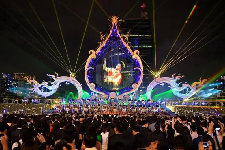กระแสทอล์คออฟเดอะเวิลด์เปิดตัวไอคอนสยามโชว์สุดอลังการโดรน 1,500 ตัวครั้งแรกในไทยยิ่งใหญ่ในเอเชียตะวันออกเฉียงใต้