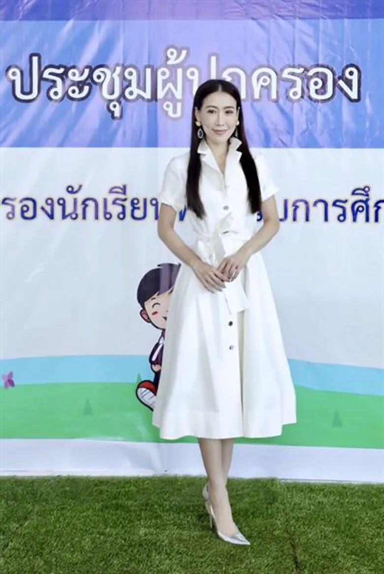 'ครูเอิร์น-จิรวรรณ’ ชวนฝึกท่องคำศัพท์ภาษาอังกฤษจากบทเพลงที่แสนง่าย